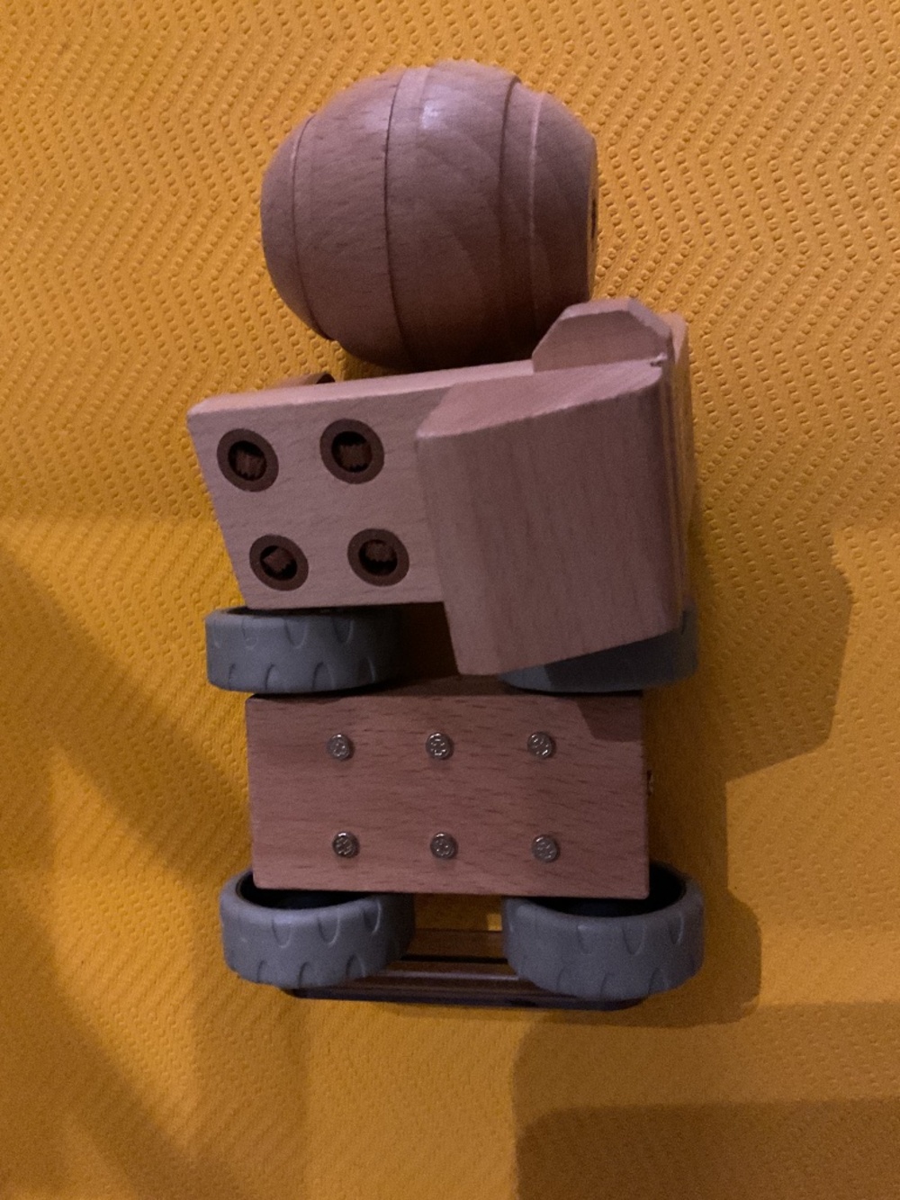2 pieces toys- ED TOY wooden concrete mixer (3 parts modular) & metal school bus